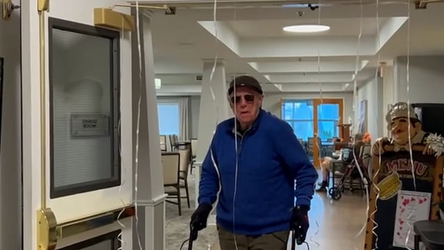 Senior living resident in Beaverton